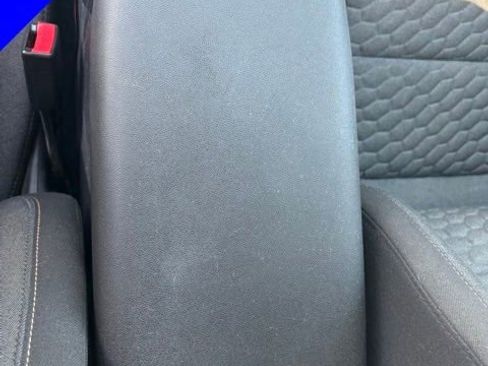 Used 2018 Chevrolet Equinox LT FWD image 24