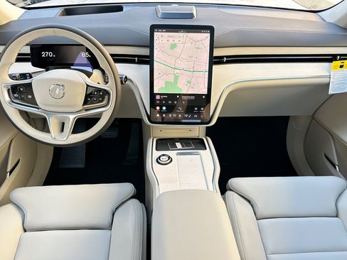 New 2025 Volvo EX90 Plus w/ Protection Package Premier image 14