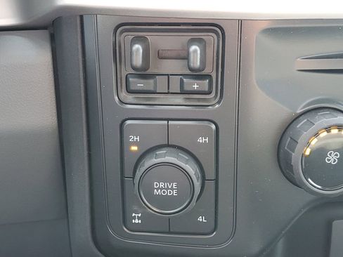 New 2025 Ford F350 XLT w/ FX4 Off-Road Package image 26