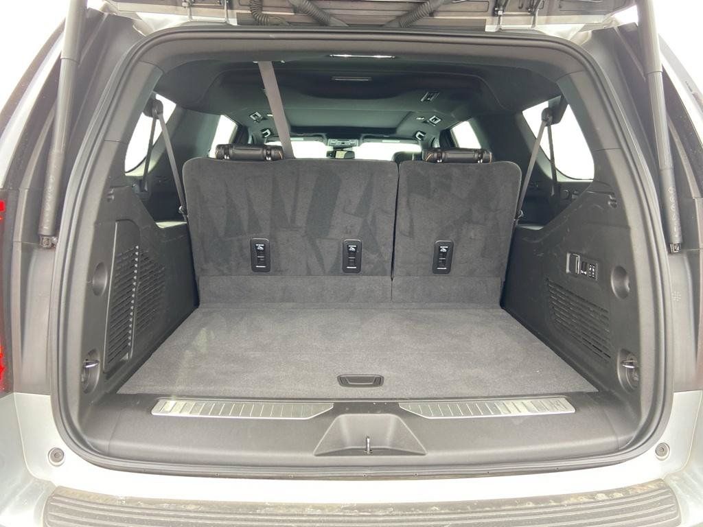 Used 2024 GMC Yukon XL AT4 w/ Max Trailering Package AWD/4WD image 5