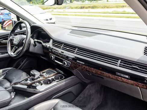 Used 2018 Audi Q7 3.0T Prestige AWD/4WD image 33