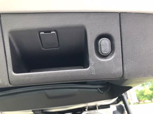 Used 2019 GMC Yukon XL SLE w/ SLE Value Package AWD/4WD image 36