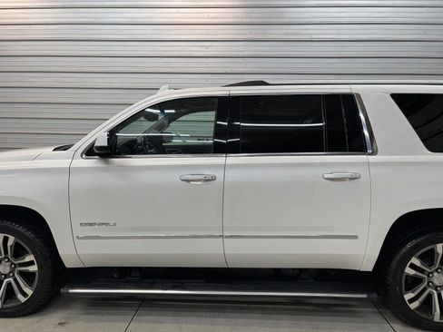Used 2019 GMC Yukon XL Denali w/ Denali Ultimate Package image 7