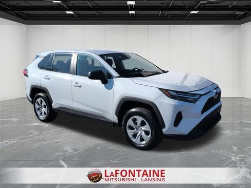 Used 2024 Toyota RAV4 LE image 7