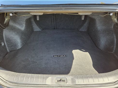 Used 2024 Nissan Altima 2.5 SR FWD image 27