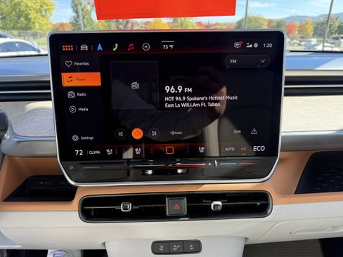 New 2025 Volkswagen ID. Buzz 1st Edition image 19