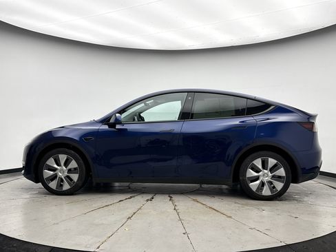 Used 2023 Tesla Model Y Long Range image 2