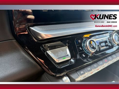 Used 2023 GMC Sierra 1500 Denali w/ Technology Package AWD/4WD image 31