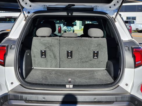 Used 2025 GMC Terrain Elevation image 15