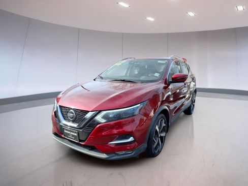 Used 2022 Nissan Rogue Sport SL w/ Premium Package AWD/4WD image 2
