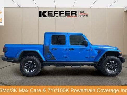 Used 2024 Jeep Gladiator Rubicon AWD/4WD image 8