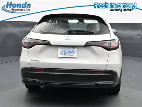 Used 2024 Honda HR-V LX image 8