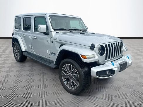 Certified 2023 Jeep Wrangler Unlimited Sahara AWD/4WD image 4