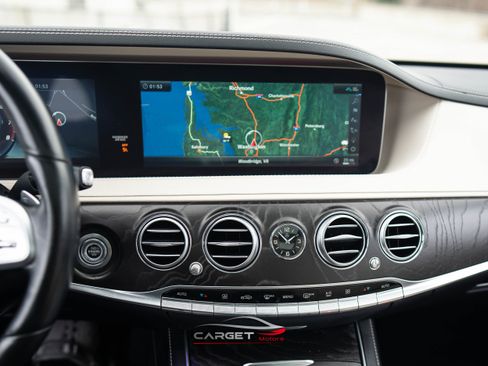 Used 2018 Mercedes-Benz S 560 Sedan image 30
