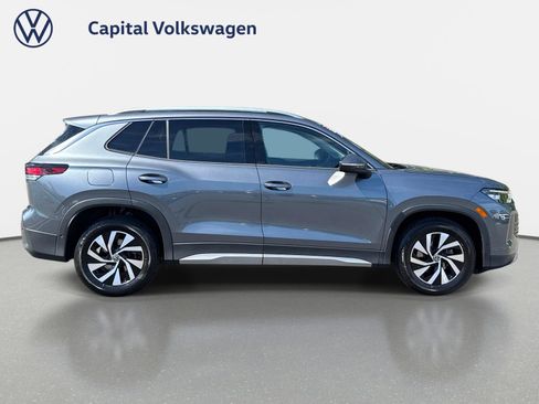 Certified 2025 Volkswagen Tiguan S FWD image 4