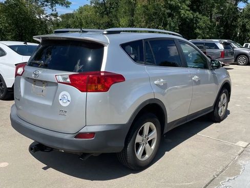 Used 2013 Toyota RAV4 XLE AWD/4WD image 6