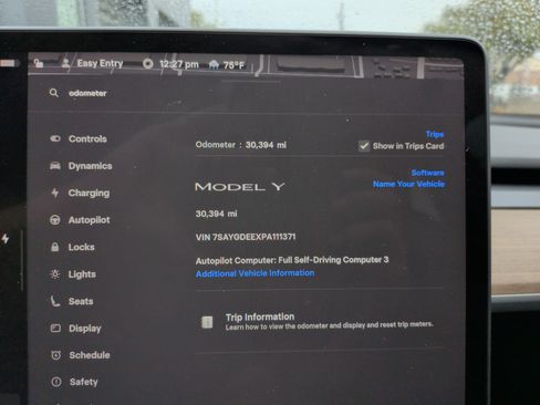 Used 2023 Tesla Model Y Long Range image 22