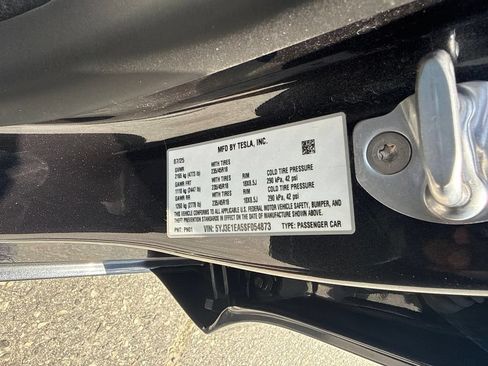 Used 2025 Tesla Model 3 Long Range RWD image 35