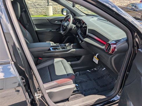 Used 2026 Chevrolet Equinox RS w/ Safety and Technology Package AWD/4WD image 10