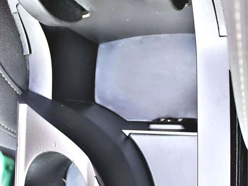 Used 2017 Chevrolet Camaro LT w/ RS Package image 23