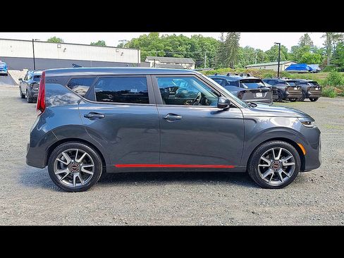 Used 2022 Kia Soul Turbo FWD image 9