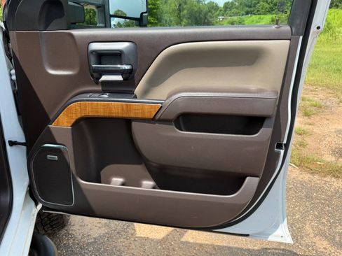 Used 2015 GMC Sierra 1500 SLT w/ SLT Crew Cab Value Package AWD/4WD image 28