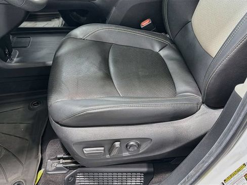 Used 2025 Toyota Sienna Limited AWD/4WD image 16