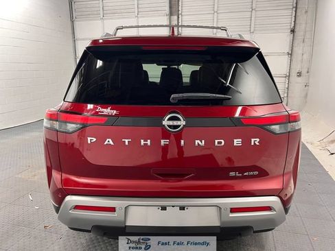 Used 2023 Nissan Pathfinder SL AWD/4WD image 7