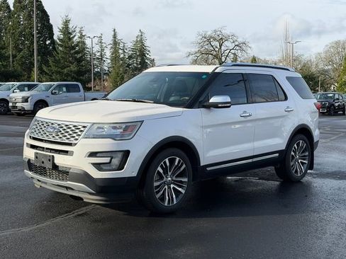 Used 2017 Ford Explorer Platinum image 7