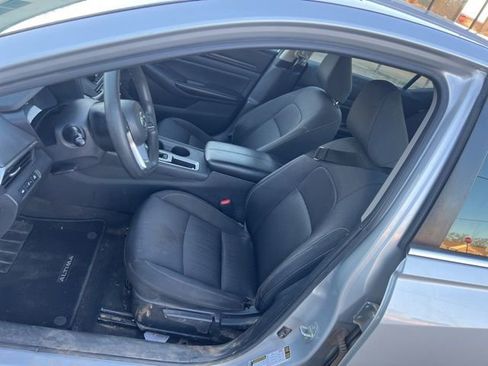 Used 2022 Nissan Altima 2.5 S image 6