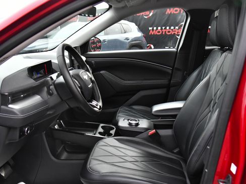 Used 2023 Ford Mustang Mach-E Select image 18