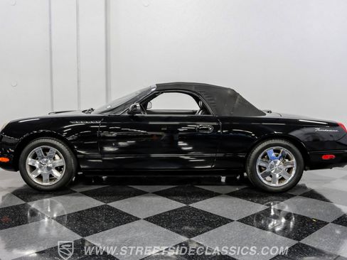 Used 2002 Ford Thunderbird image 19