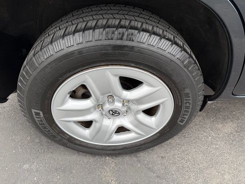 Used 2012 Toyota RAV4 4WD w/ Value Pkg image 86