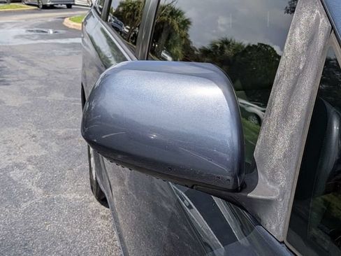 Used 2015 Toyota Sienna XLE Premium FWD image 11
