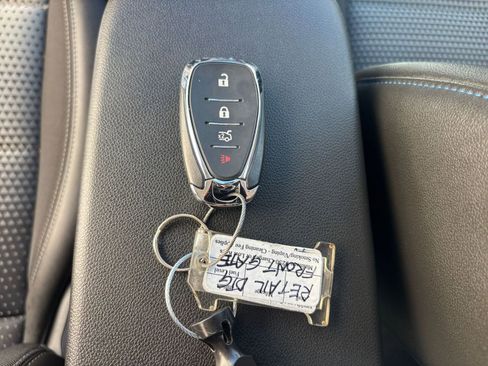 Used 2025 Chevrolet Trax LT image 22