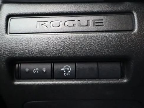 Used 2024 Nissan Rogue S AWD/4WD image 19
