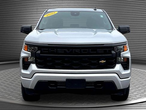 Used 2022 Chevrolet Silverado 1500 Custom image 2