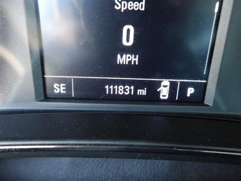 Used 2017 Chevrolet Cruze LS FWD image 12