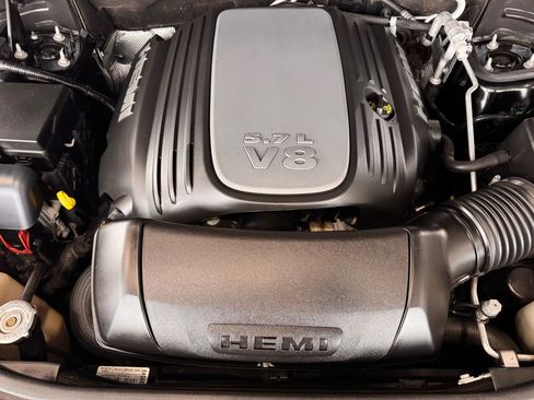 Used 2019 Dodge Durango R/T w/ Technology Group image 46