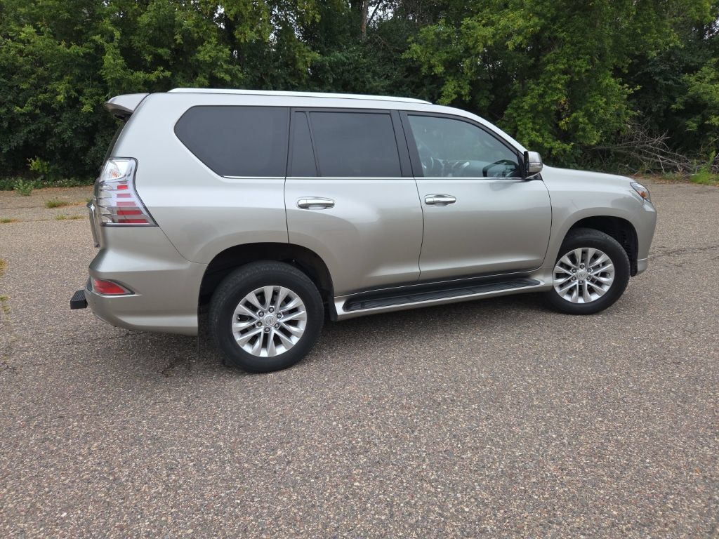 Used 2021 Lexus GX 460 Premium w/ Premium Package AWD/4WD image 17