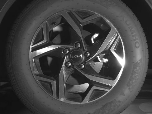 Used 2025 Kia Sportage LX image 14