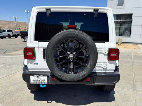 Certified 2024 Jeep Wrangler Unlimited Sahara AWD/4WD image 6