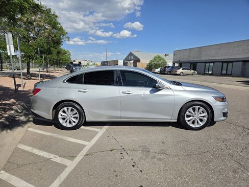 Used 2019 Chevrolet Malibu LT FWD image 4