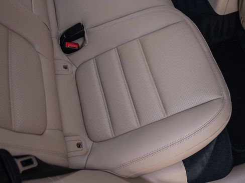 Certified 2026 Porsche Macan S AWD/4WD image 39