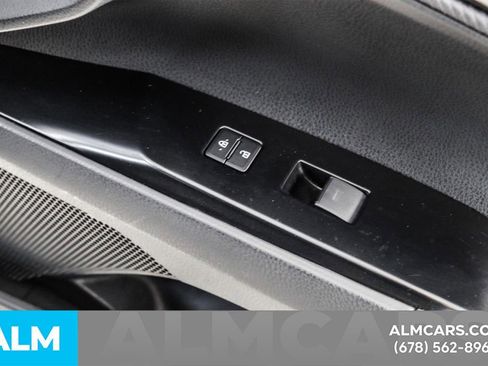 Used 2025 Toyota Camry SE image 42