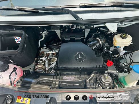 Used 2025 Mercedes-Benz Sprinter 2500 image 26