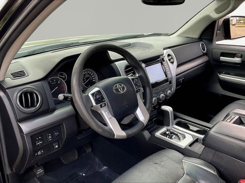 Used 2015 Toyota Tundra SR5 w/ SR5 Upgrade Package image 18