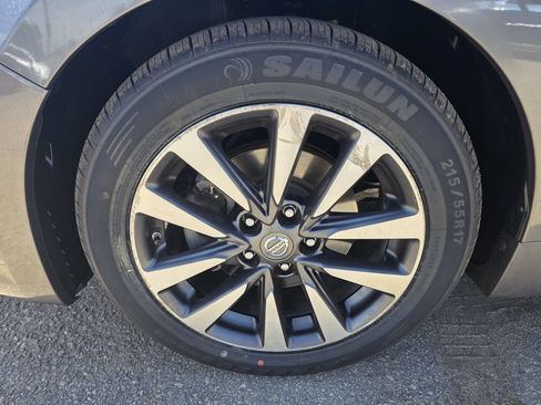 Used 2017 Nissan Altima 2.5 SL FWD image 37