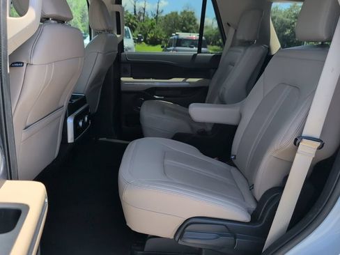 Certified 2024 Ford Expedition Limited AWD/4WD image 11
