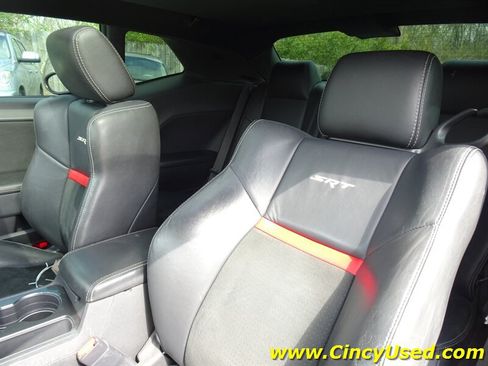 Used 2009 Dodge Challenger SRT8 w/ SRT Option Group II RWD image 13